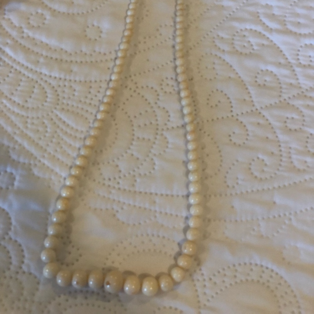 Angelskin coral graduated necklace